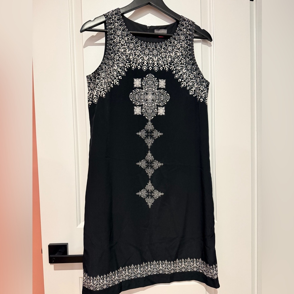 Black Sleeveless Shift Dress with White Geometric Print